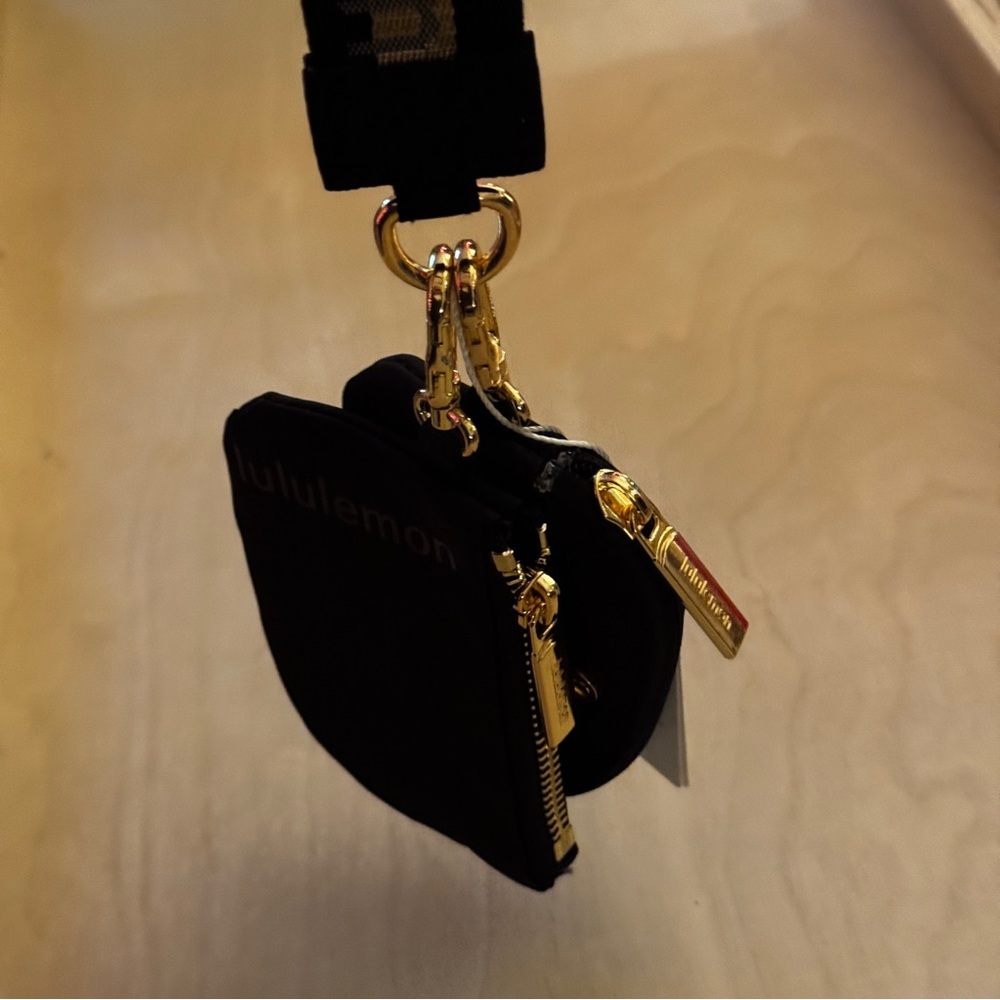 NWT - Lululemon Dual Pouch Wristlet Black with Gold Hardware and Logo - Picture 11 of 13